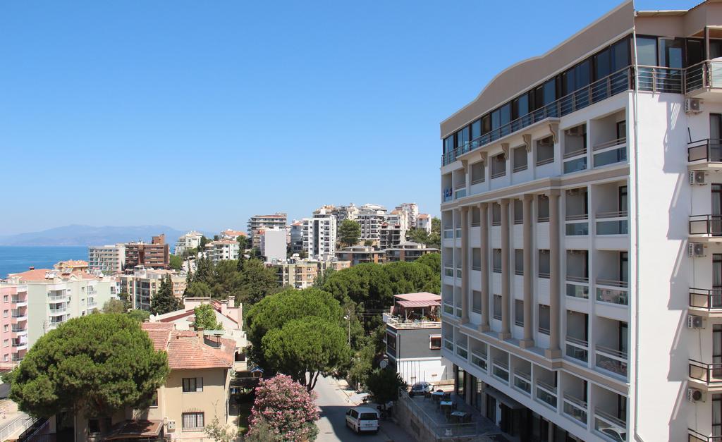 Esat Hotel Кушадасъ Екстериор снимка